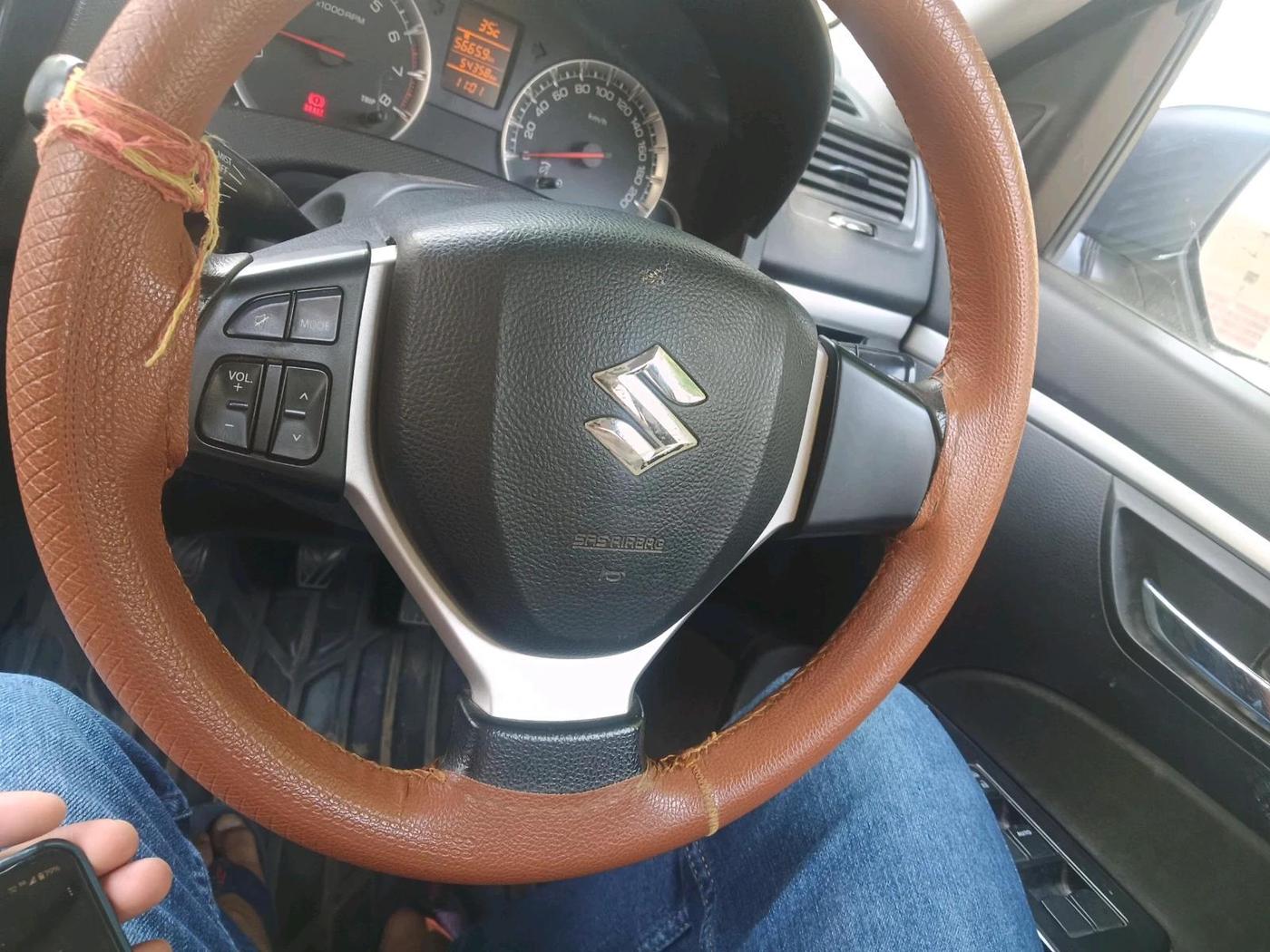 2014 Maruti Swift ZXI, Petrol, Manual, 54,358 km, interior