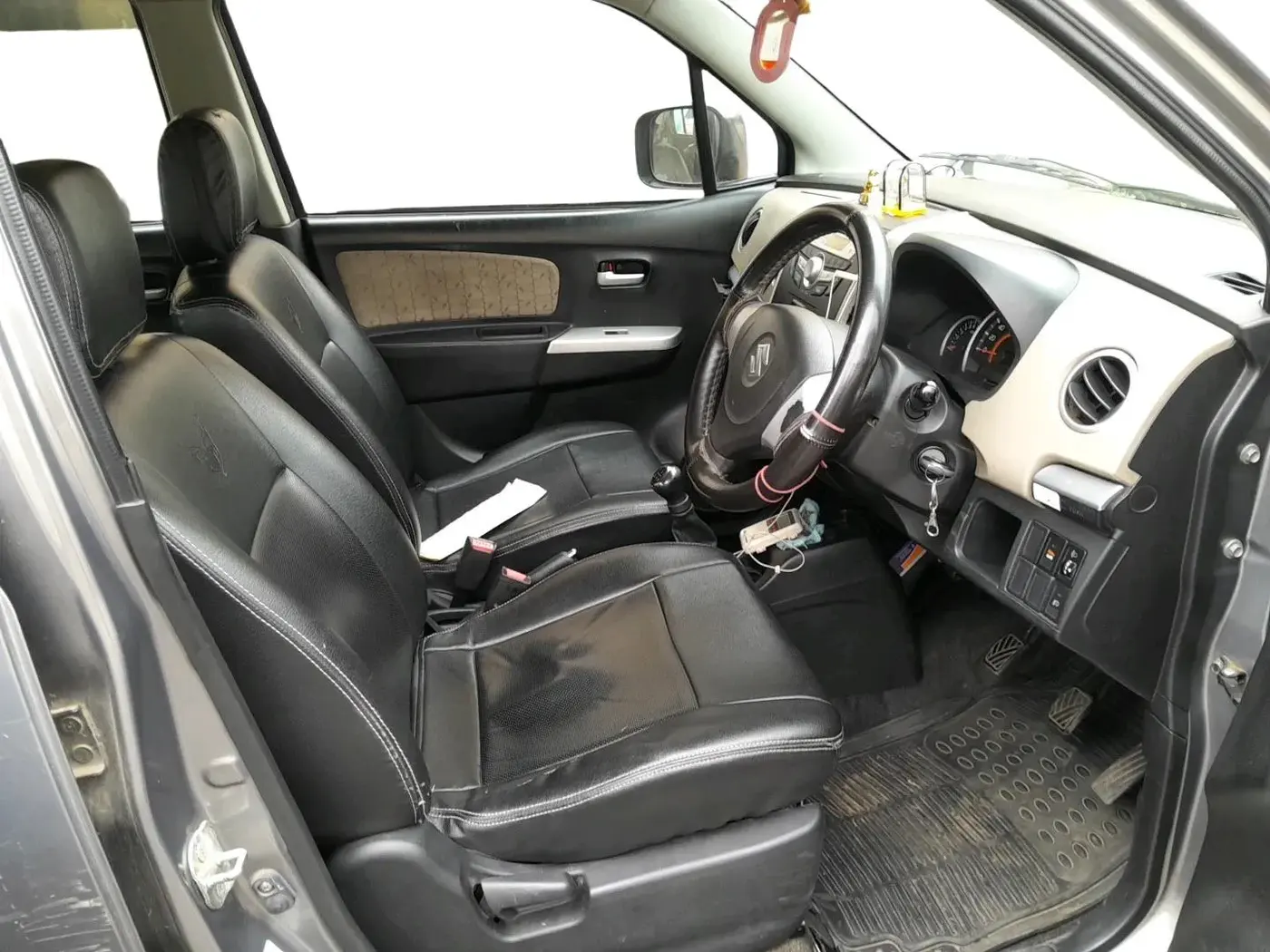 2015 Maruti Wagon R 1.0 VXI, Petrol, Manual, 85,860 km, interior