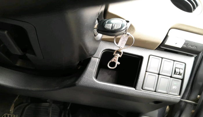 2015 Maruti Wagon R 1.0 VXI, Petrol, Manual, 85,860 km, interior