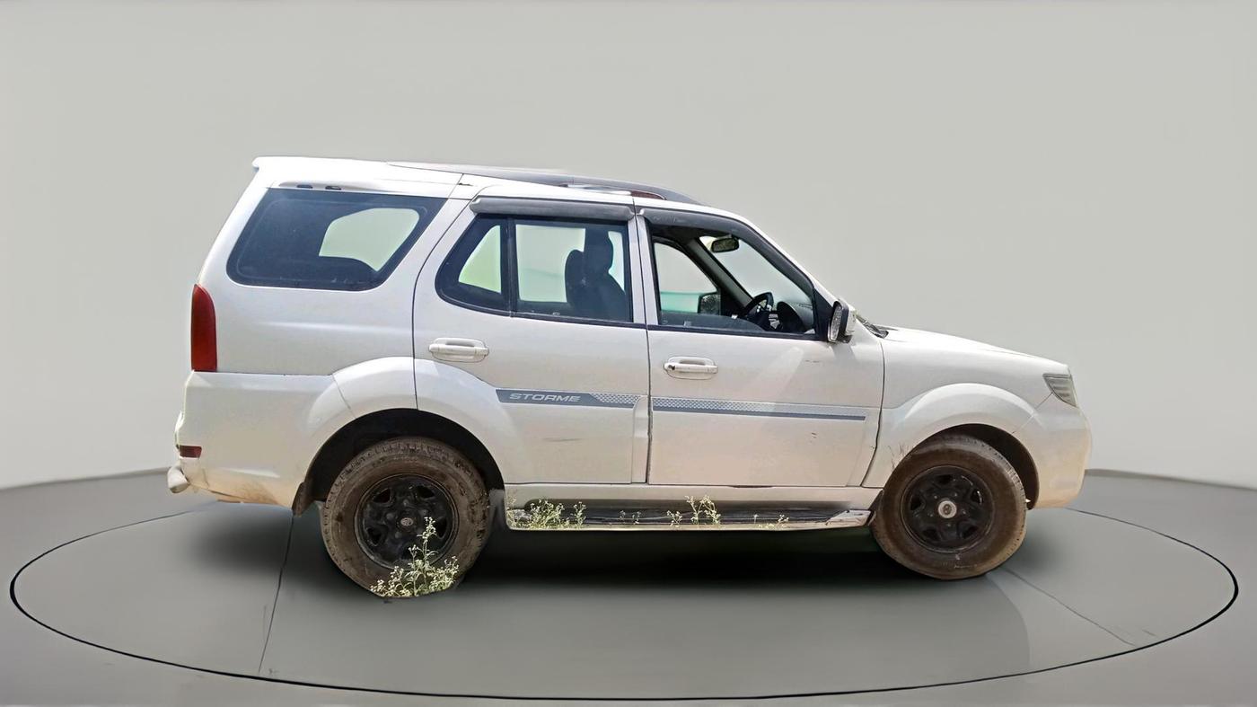 2017 Tata Safari Storme 2.2 EX 4X2, Diesel, Manual, 1,00,387 km, exterior