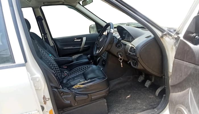 2017 Tata Safari Storme 2.2 EX 4X2, Diesel, Manual, 1,00,387 km, interior