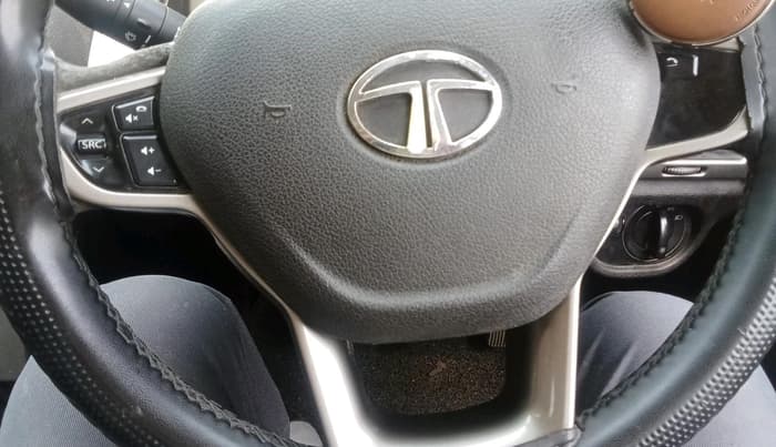 2017 Tata Safari Storme 2.2 EX 4X2, Diesel, Manual, 1,00,387 km, interior