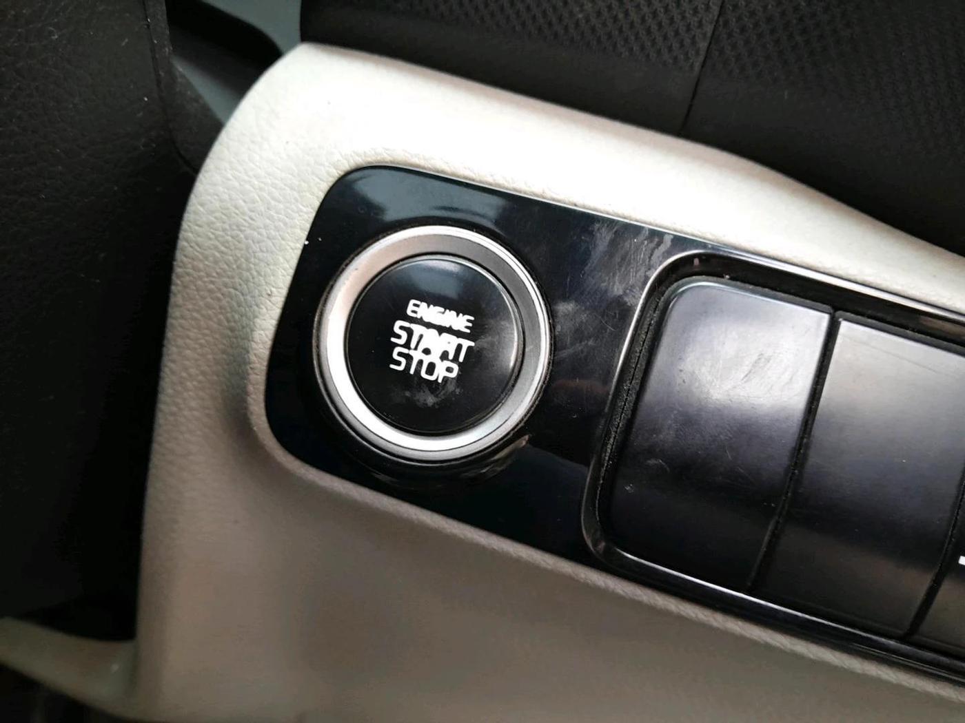 2021 KIA SONET HTX 1.5, Diesel, Manual, 1,50,040 km, interior