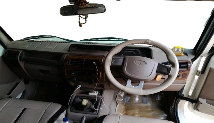 2013 Mahindra Bolero ZLX BS-III, Diesel, Manual, 1,07,667 km, interior