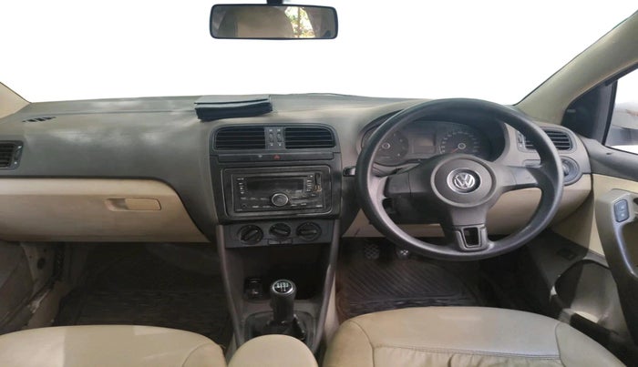 2011 Volkswagen Vento HIGHLINE 1.6 MPI, Petrol, Manual, 50,060 km, interior