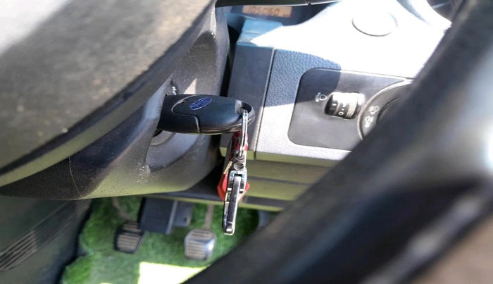 2013 Ford Figo TITANIUM 1.4 DIESEL, Diesel, Manual, 1,05,060 km, interior