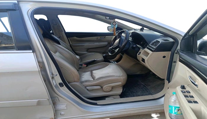 2017 Maruti Ciaz ALPHA DIESEL 1.3, Diesel, Manual, 1,60,274 km, interior