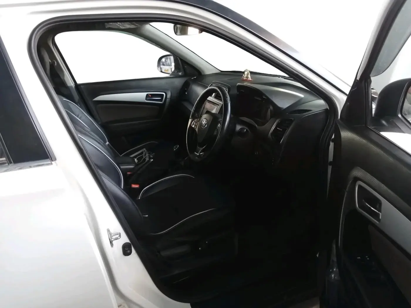 2021 Toyota URBAN CRUISER HIGH GRADE MT, Petrol, Manual, 40,099 km, interior