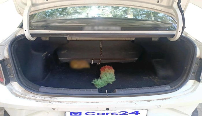 2022 Hyundai AURA SX 1.2, Petrol, Manual, 1,00,075 km, exterior