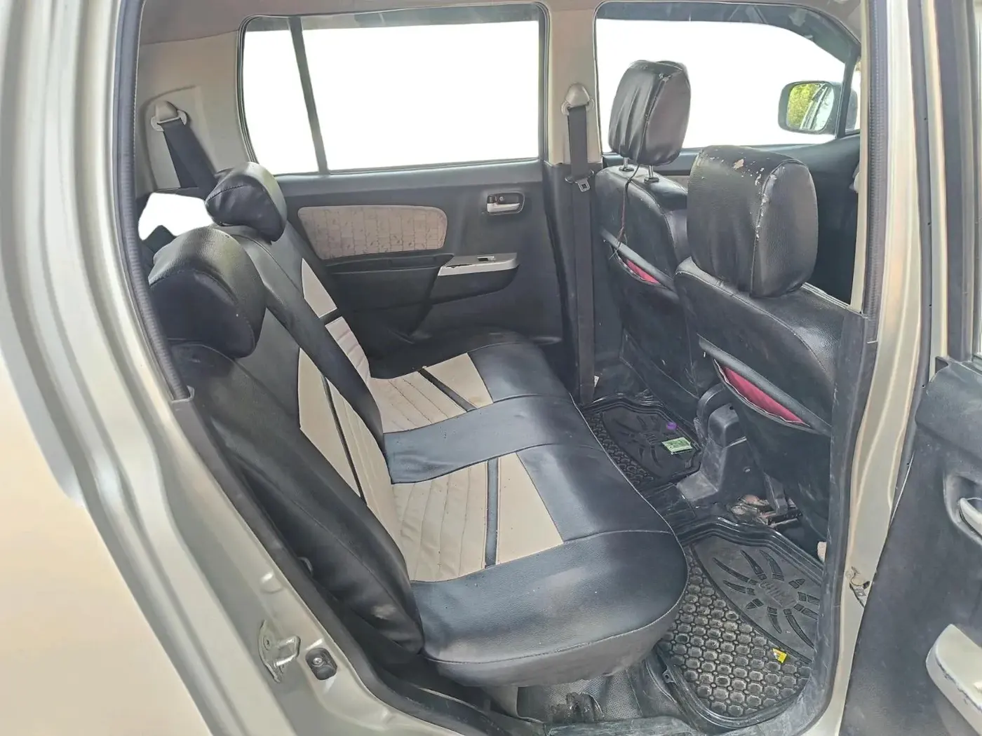 2015 Maruti Wagon R 1.0 VXI, CNG, Manual, 82,782 km, interior