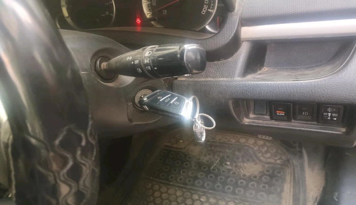 2016 Maruti Swift VXI, Petrol, Manual, 88,561 km, interior