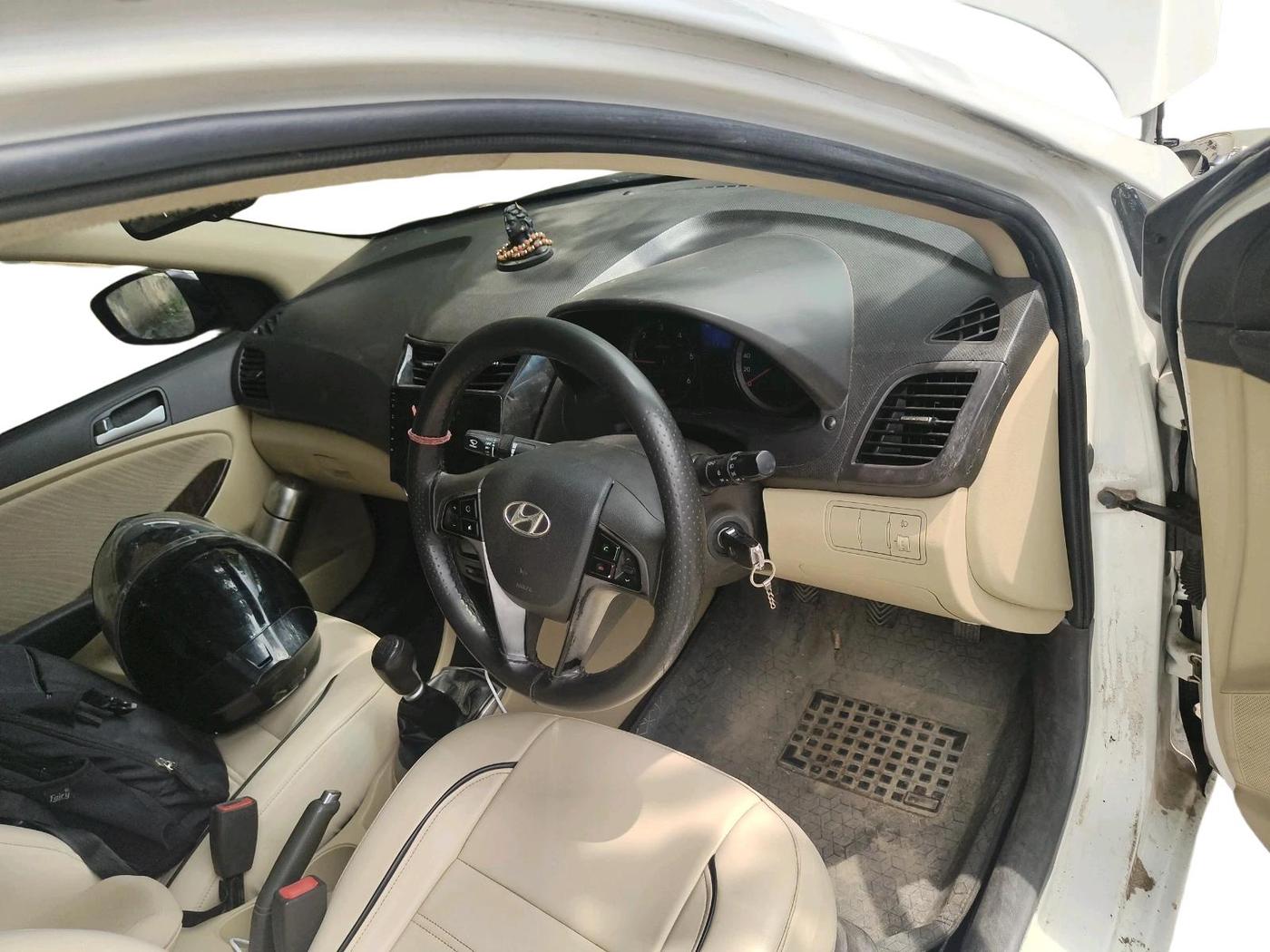 2015 Hyundai Verna 1.6 CRDI S, Diesel, Manual, 93,128 km, interior