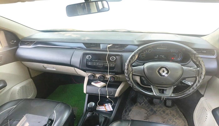 2023 Renault TRIBER RXL MT, CNG, Manual, 62,535 km, interior