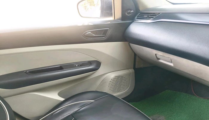 2023 Renault TRIBER RXL MT, CNG, Manual, 62,535 km, interior