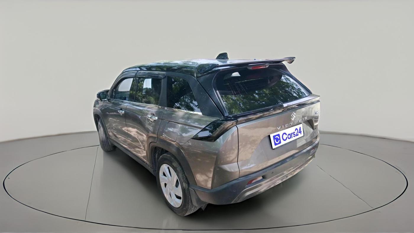 2025 Maruti Victoris Lxi 1.5 MT, Petrol, Automatic, 5,265 km, exterior