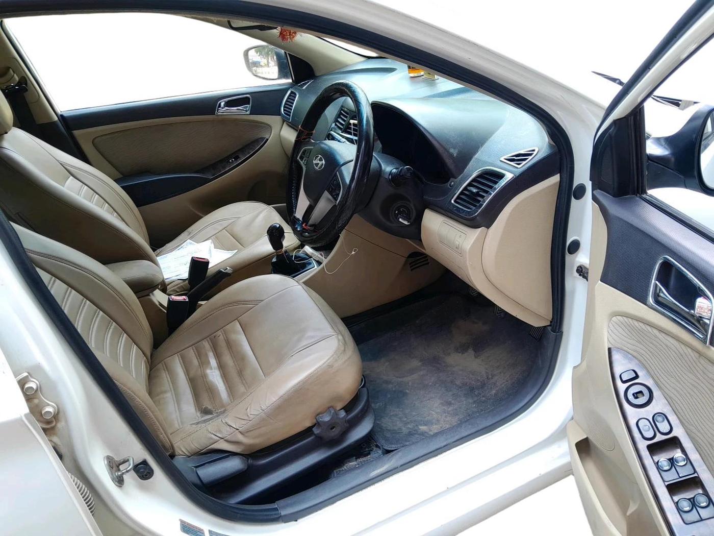2014 Hyundai Verna FLUIDIC 1.6 CRDI SX, Diesel, Manual, 1,16,257 km, interior