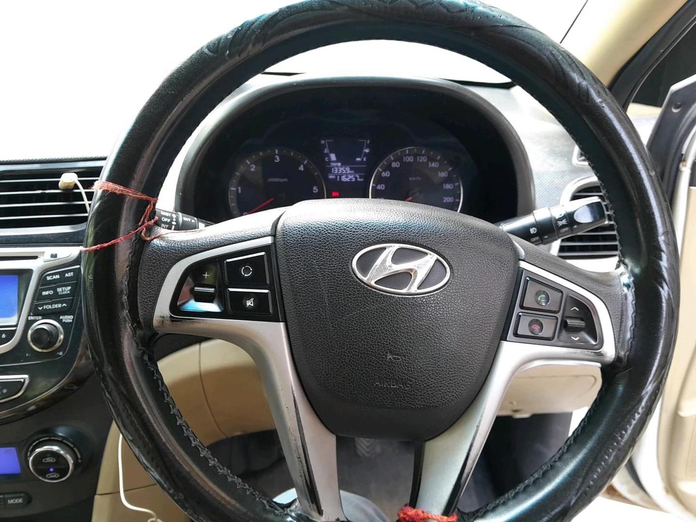 2014 Hyundai Verna FLUIDIC 1.6 CRDI SX, Diesel, Manual, 1,16,257 km, interior