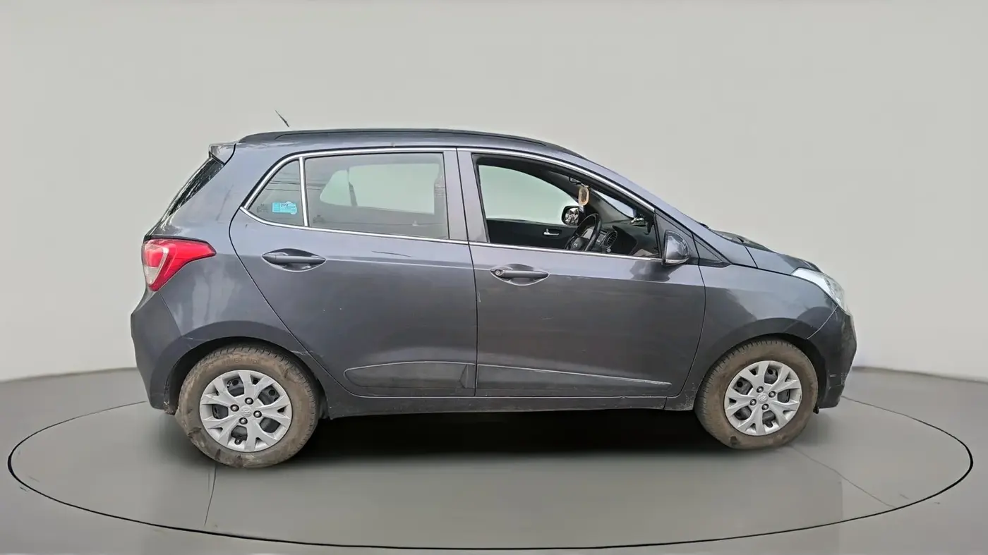 2015 Hyundai Grand i10 SPORTZ 1.2 KAPPA VTVT, Petrol, Manual, 1,06,191 km, exterior