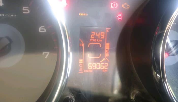 2016 Mahindra TUV300 T8, Diesel, Manual, 69,062 km, interior