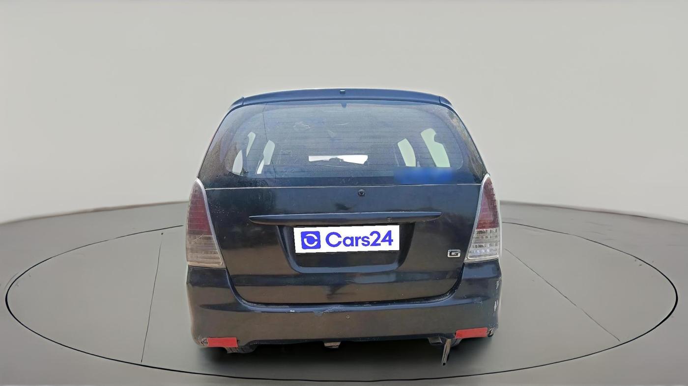 2011 Toyota Innova 2.5 E 7 STR, Diesel, Manual, 2,76,380 km, exterior