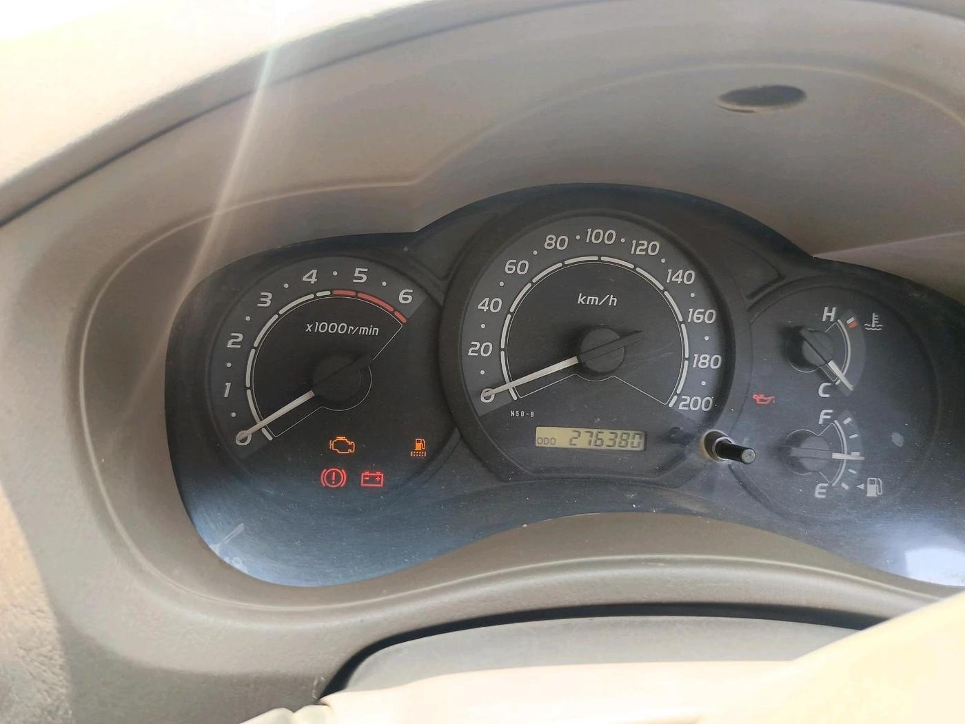 2011 Toyota Innova 2.5 E 7 STR, Diesel, Manual, 2,76,380 km, interior