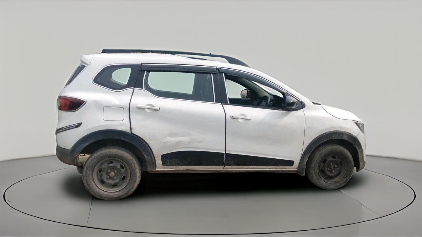 2024 Renault TRIBER RXT, Petrol, Manual, 71,491 km, exterior