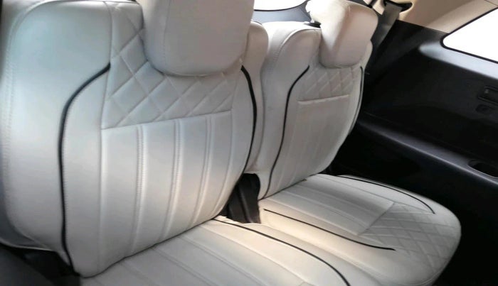 2022 Mahindra XUV700 AX 5 D MT 7 STR, Diesel, Manual, 53,653 km, interior