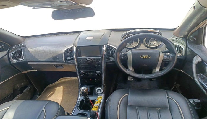 2016 Mahindra XUV500 W10, Diesel, Manual, 1,41,137 km, interior