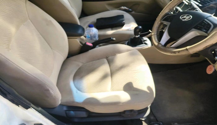 2013 Hyundai Verna FLUIDIC 1.6 CRDI SX, Diesel, Manual, 1,04,863 km, interior