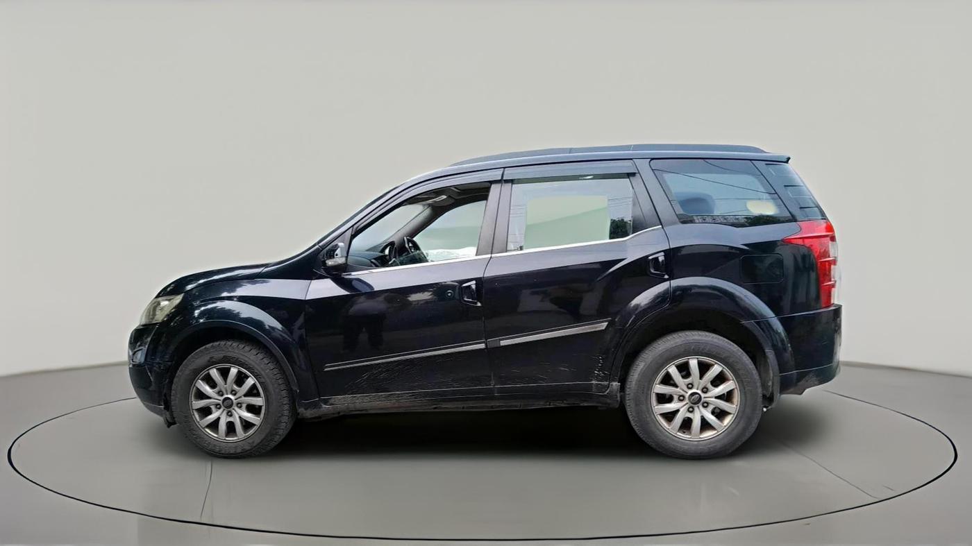 2018 Mahindra XUV500 W10 1.99, Diesel, Manual, 1,68,174 km, exterior