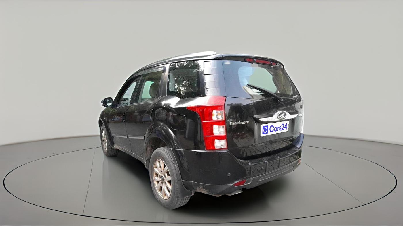 2018 Mahindra XUV500 W10 1.99, Diesel, Manual, 1,68,174 km, exterior