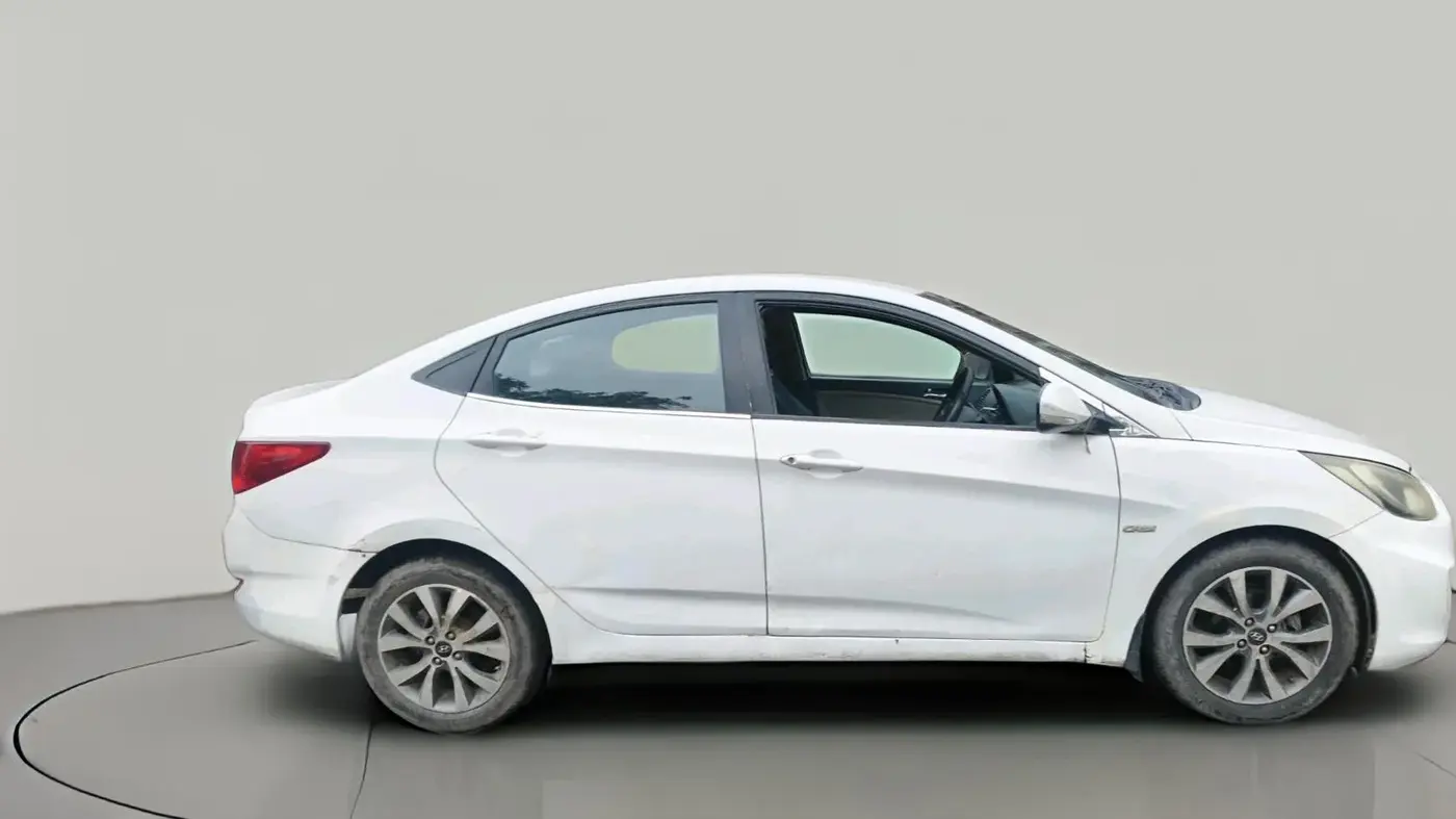 2014 Hyundai Verna FLUIDIC 1.6 CRDI SX, Diesel, Manual, 1,28,213 km, exterior