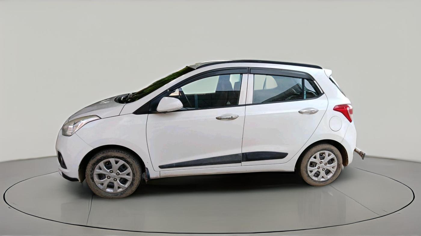 2013 Hyundai Grand i10 SPORTZ 1.2 KAPPA VTVT, Petrol, Manual, 32,604 km, exterior