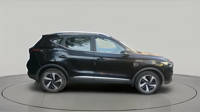 2024 MG ZS EV Essence, Electric, Automatic, 28,821 km, exterior