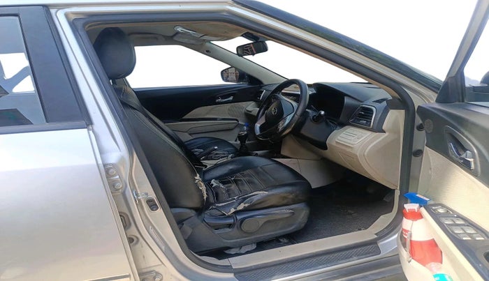 2019 Mahindra XUV300 W8 1.5 DIESEL, Diesel, Manual, 95,970 km, interior