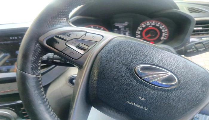 2019 Mahindra XUV300 W8 1.5 DIESEL, Diesel, Manual, 95,970 km, interior