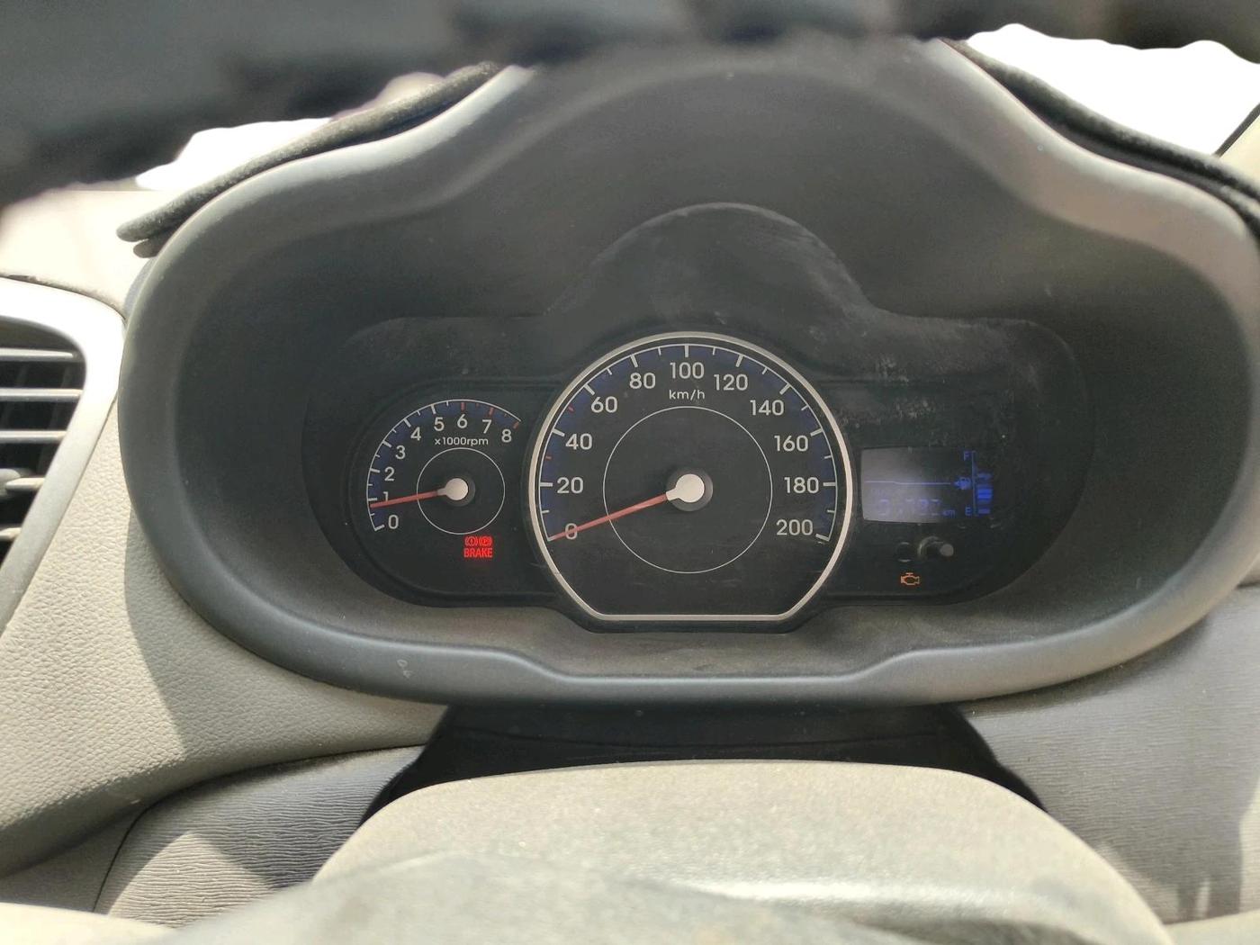 2014 Hyundai i10 SPORTZ 1.1, Petrol, Manual, 81,782 km, interior