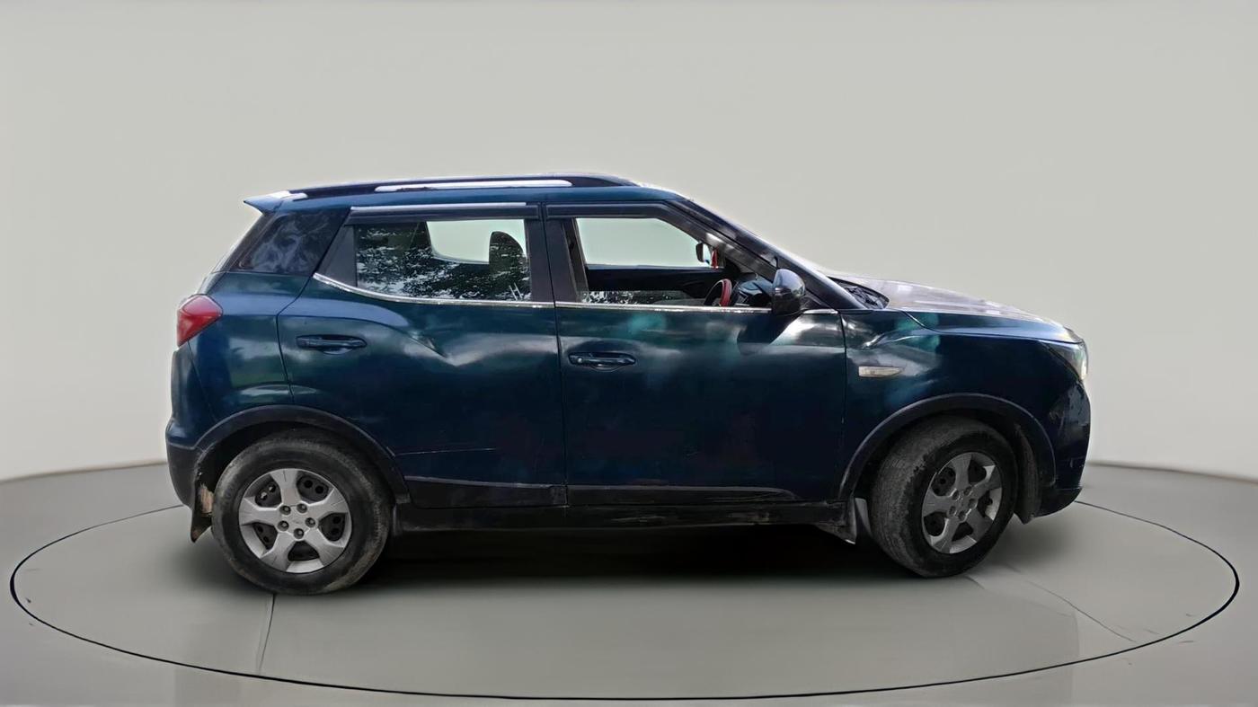 2019 Mahindra XUV300 W6 1.5 DIESEL, Diesel, Manual, 75,459 km, exterior