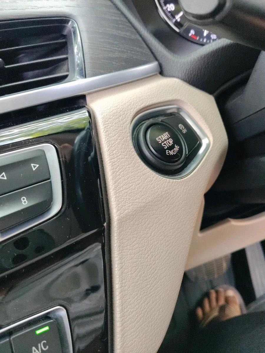 2018 BMW X1 sDrive 20d x Line, Diesel, Automatic, 87,633 km, interior