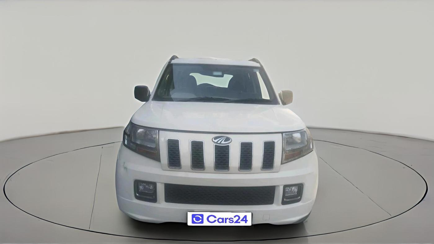 2016 Mahindra TUV300 T6, Diesel, Manual, 1,02,430 km, exterior