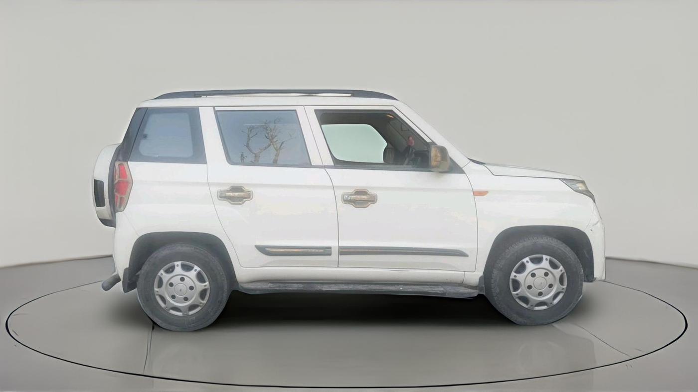 2016 Mahindra TUV300 T6, Diesel, Manual, 1,02,430 km, exterior