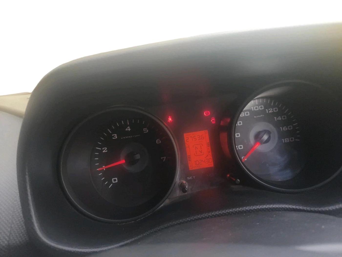 2016 Mahindra TUV300 T6, Diesel, Manual, 1,02,430 km, interior