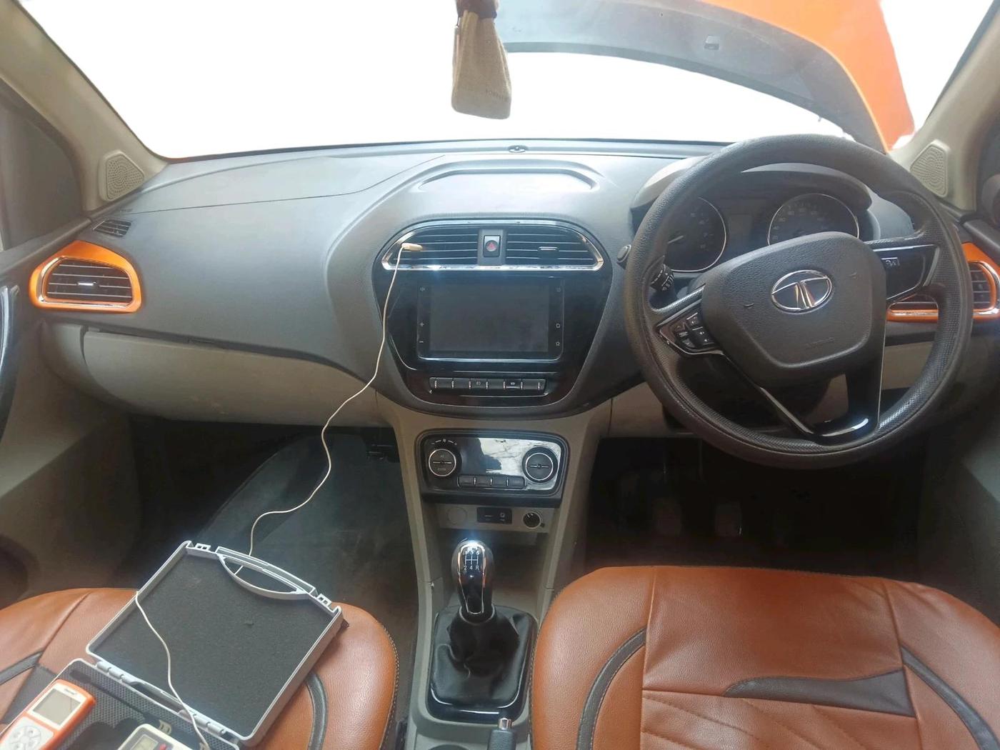 2019 Tata Tiago XZ PLUS PETROL, Petrol, Manual, 52,605 km, interior