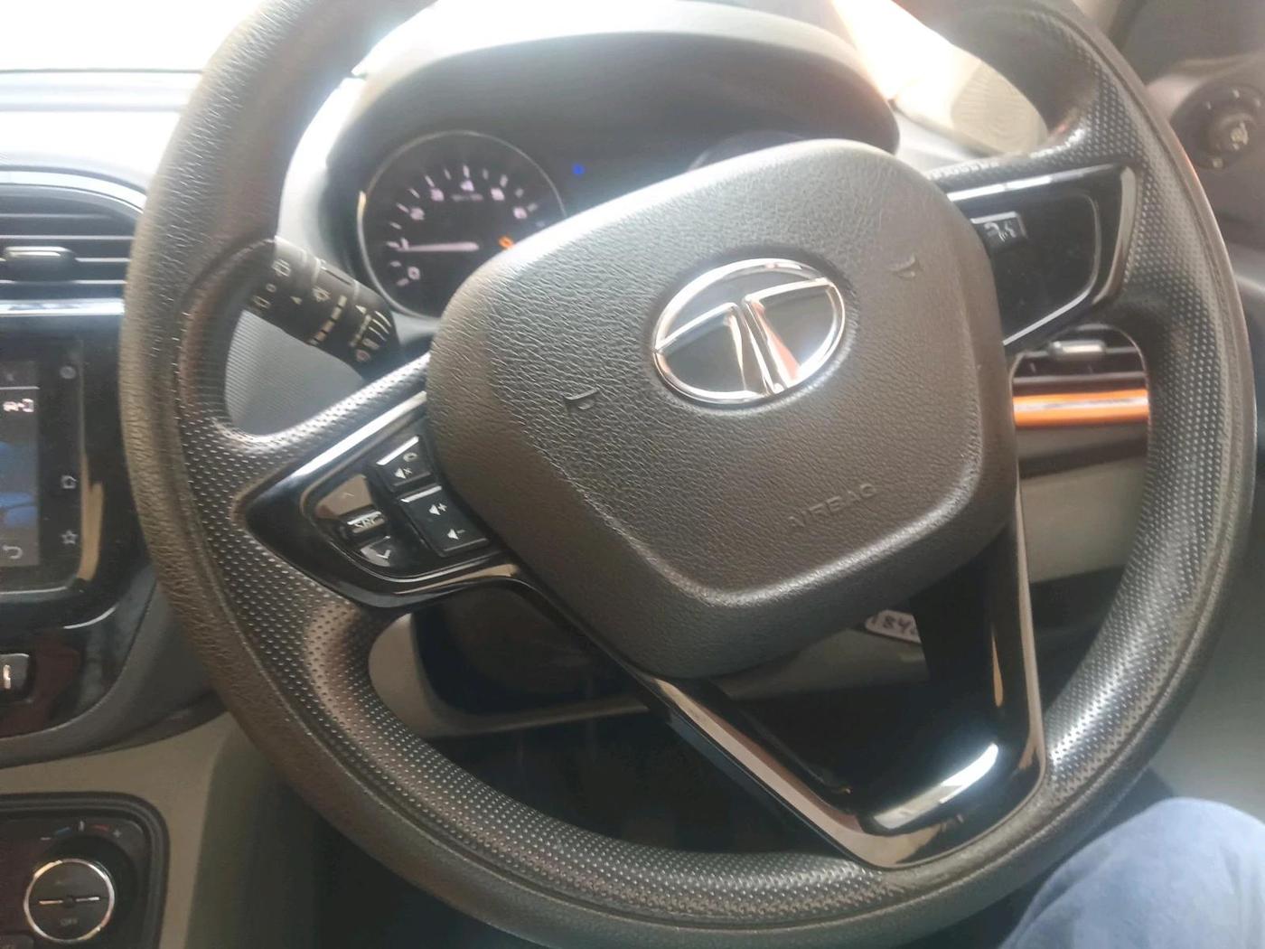 2019 Tata Tiago XZ PLUS PETROL, Petrol, Manual, 52,605 km, interior