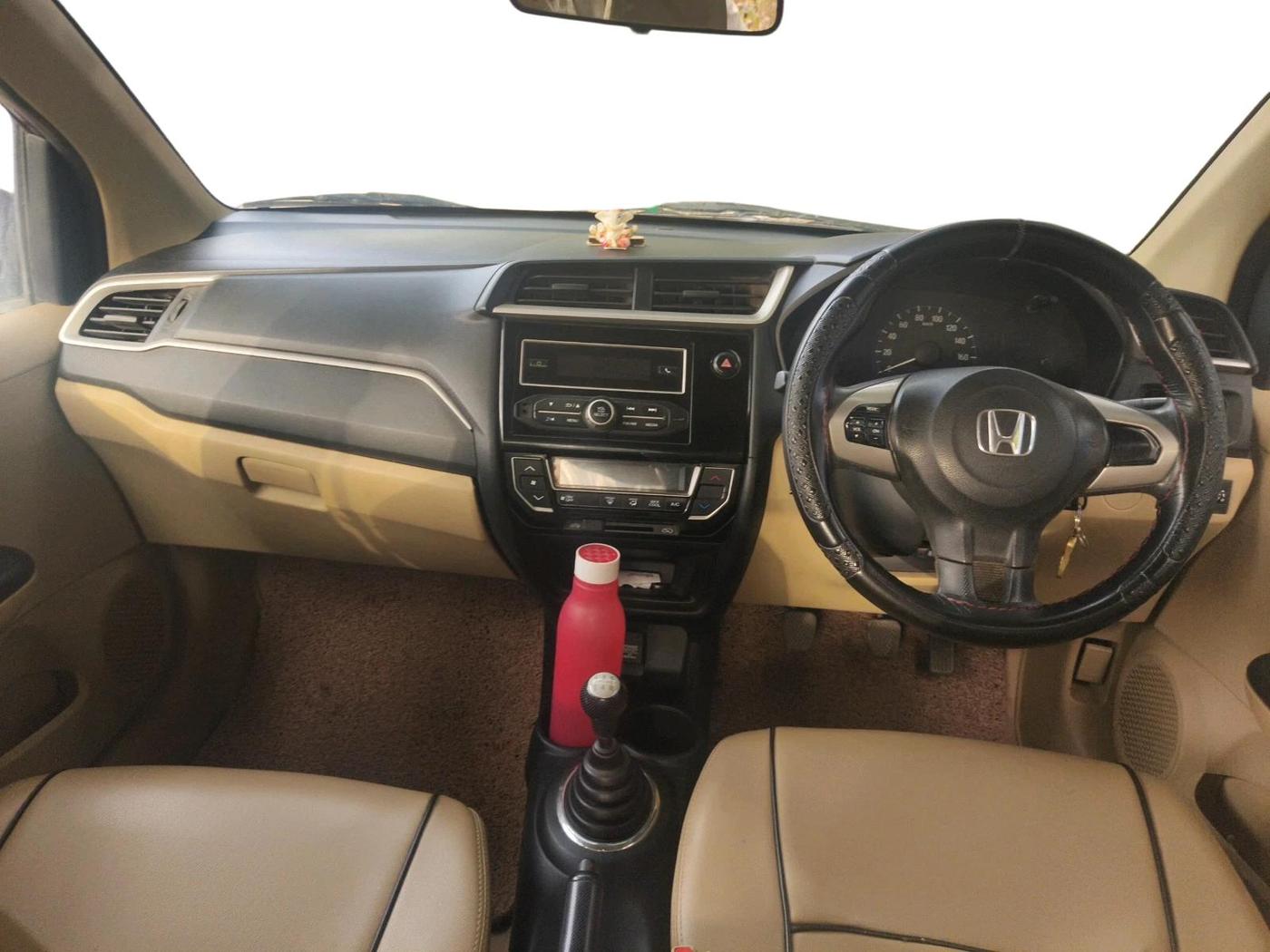 2016 Honda Amaze 1.2L I-VTEC S, Petrol, Manual, 80,356 km, interior