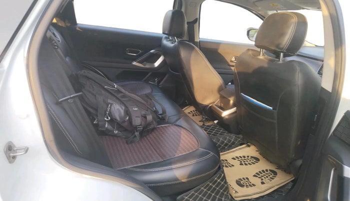 2021 Tata Harrier XT 2.0L KRYOTEC, Diesel, Manual, 56,558 km, interior