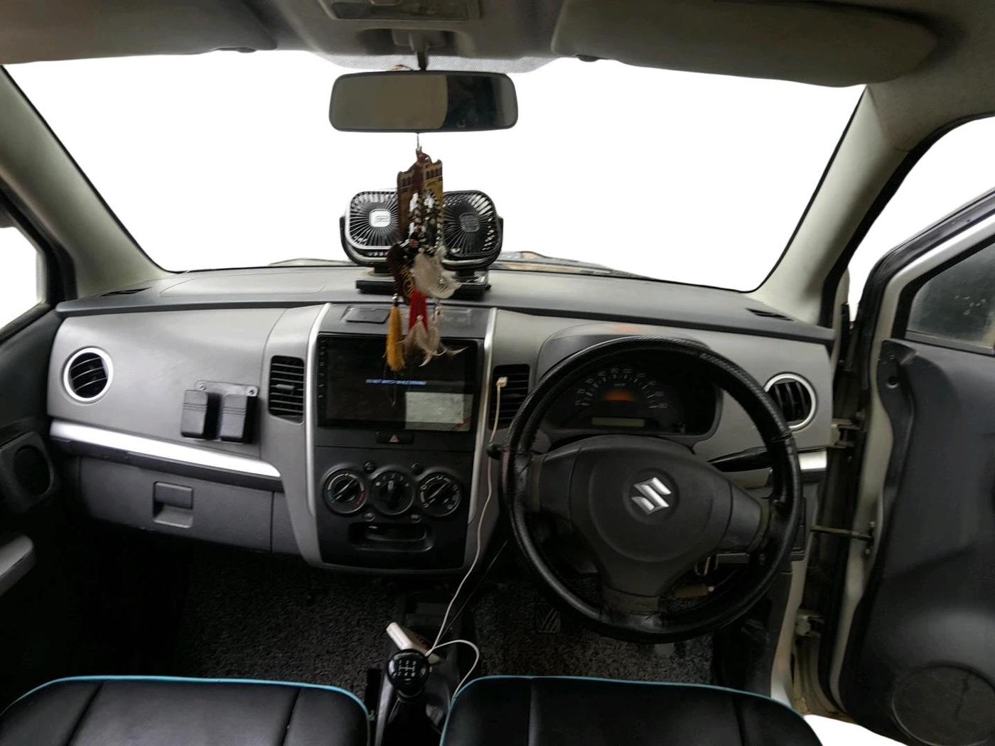 2012 Maruti Wagon R 1.0 LXI, CNG, Manual, 1,10,089 km, interior