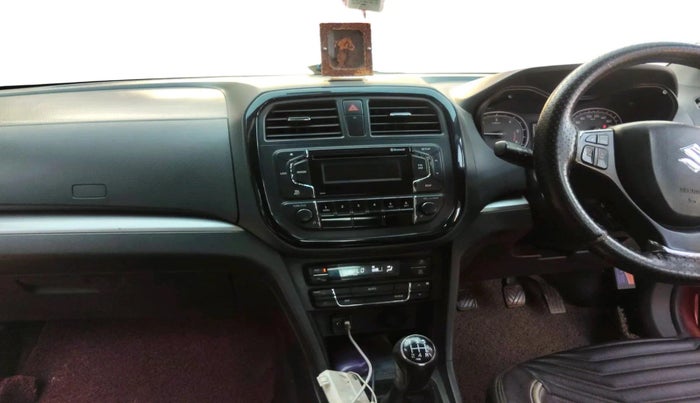 2017 Maruti Vitara Brezza ZDI, Diesel, Manual, 97,206 km, interior