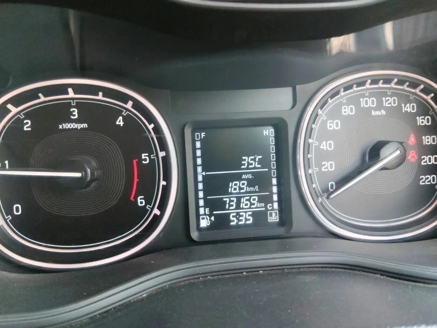 2017 Maruti Vitara Brezza ZDI, Diesel, Manual, 97,206 km, interior