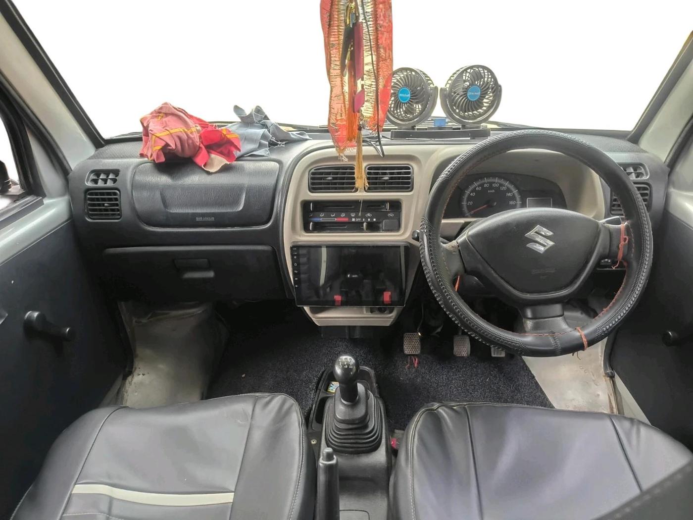2022 Maruti Eeco 7 STR STD(O), CNG, Manual, 50,324 km, interior